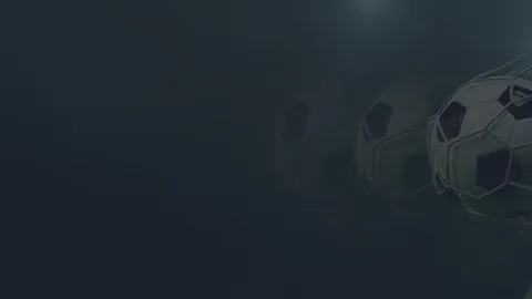 “库里三分球数迈过4000里程碑”